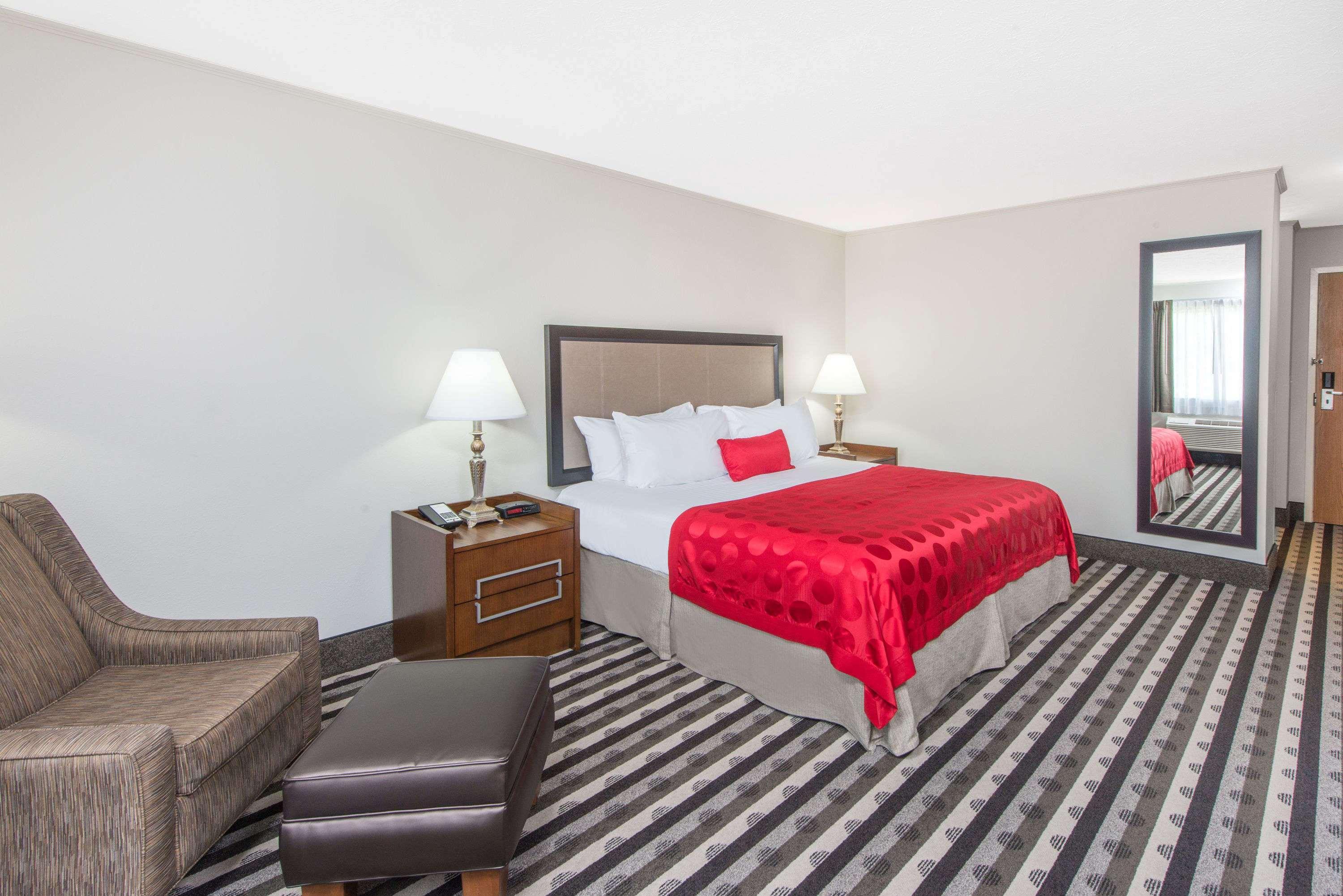 Hotel Ramada By Wyndham Springfield North Zewnętrze zdjęcie