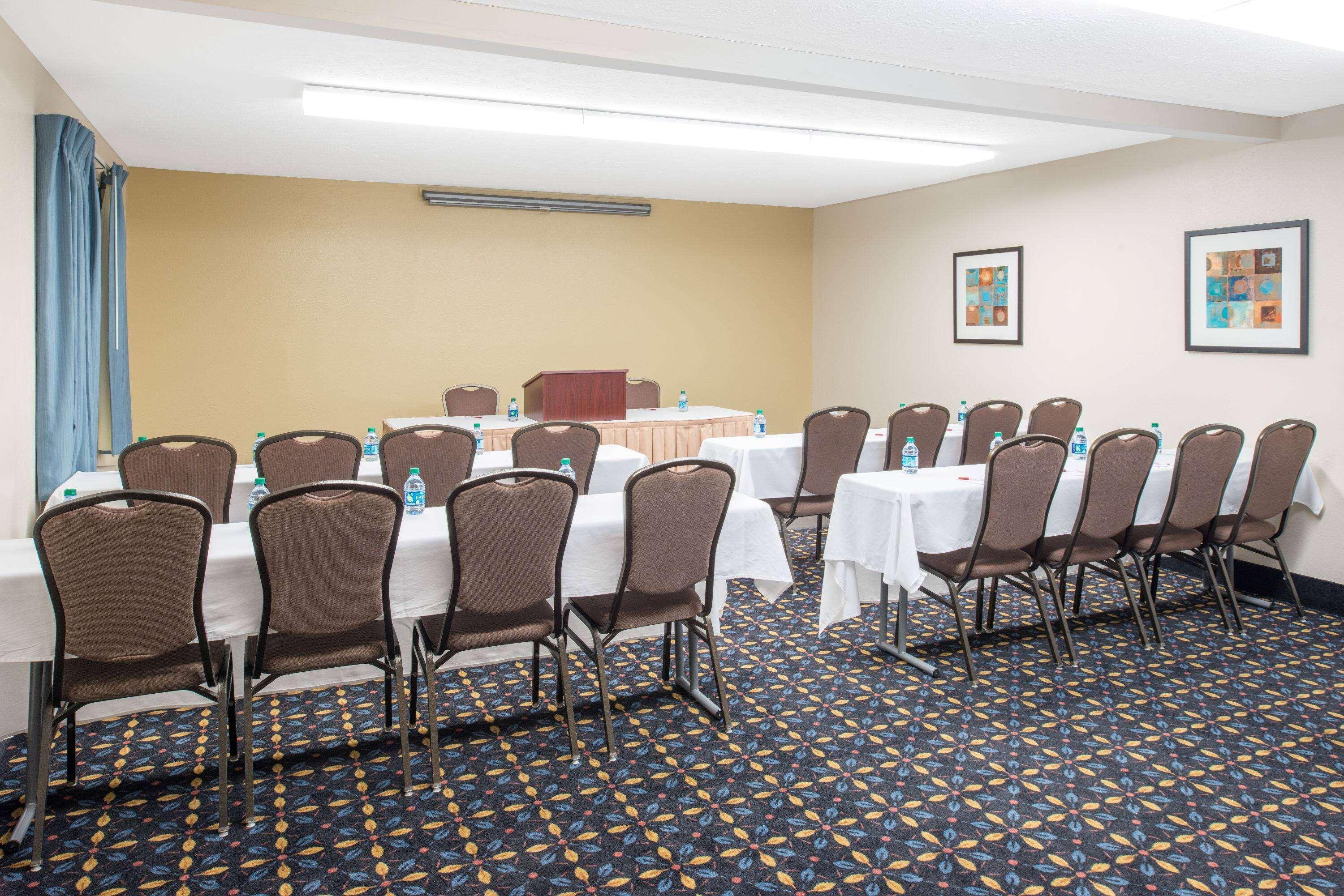 Hotel Ramada By Wyndham Springfield North Zewnętrze zdjęcie